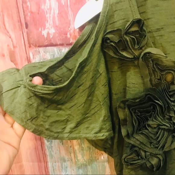 Cold shoulders floral Top - Picture 4 of 5